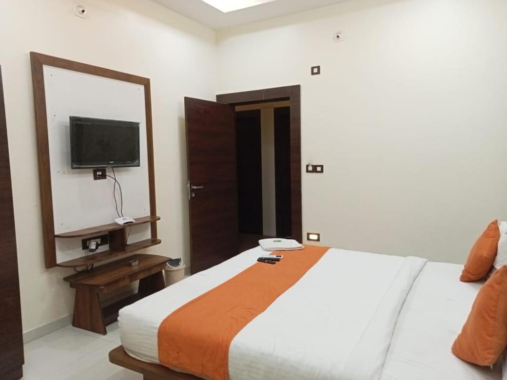 Hotel Sun Palace Удайпур Екстериор снимка